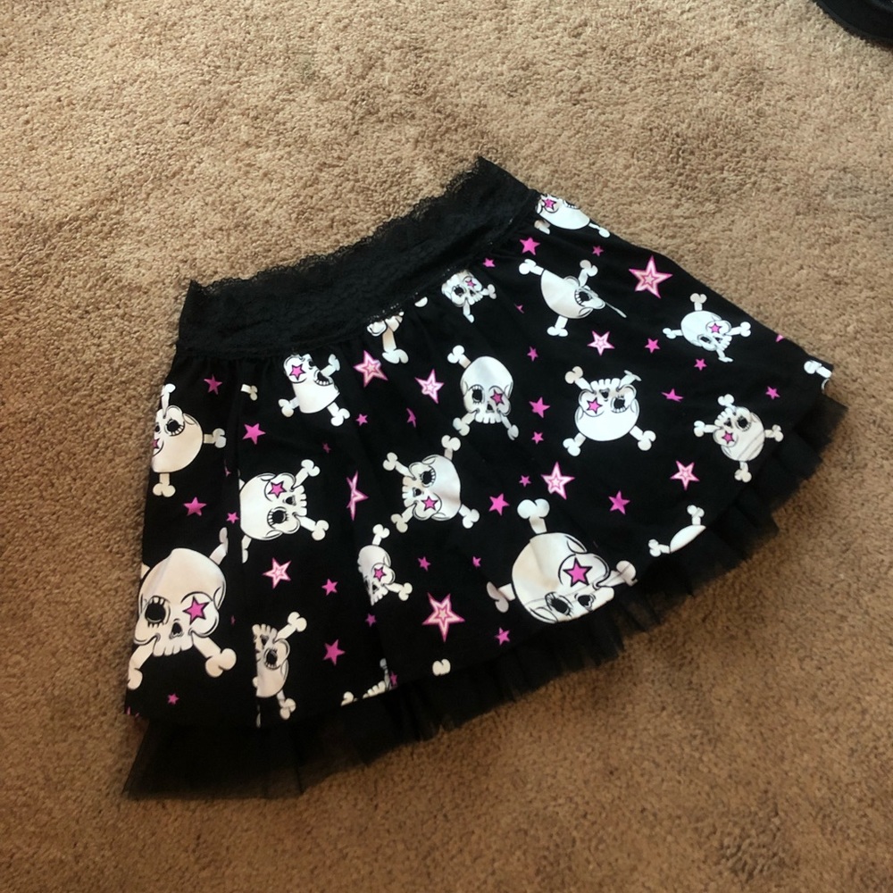 Dollskill widow skirt Sz XS